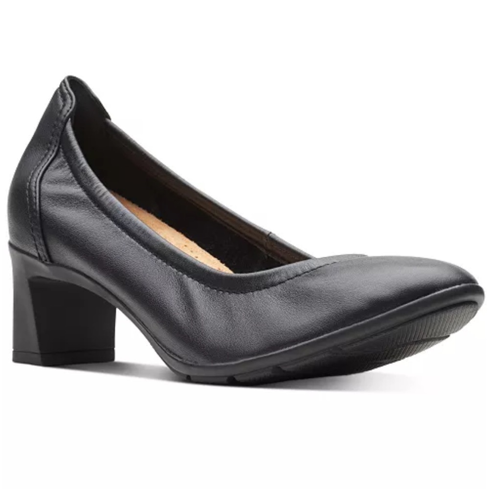NWT Clarks Neiley Pearl Pumps